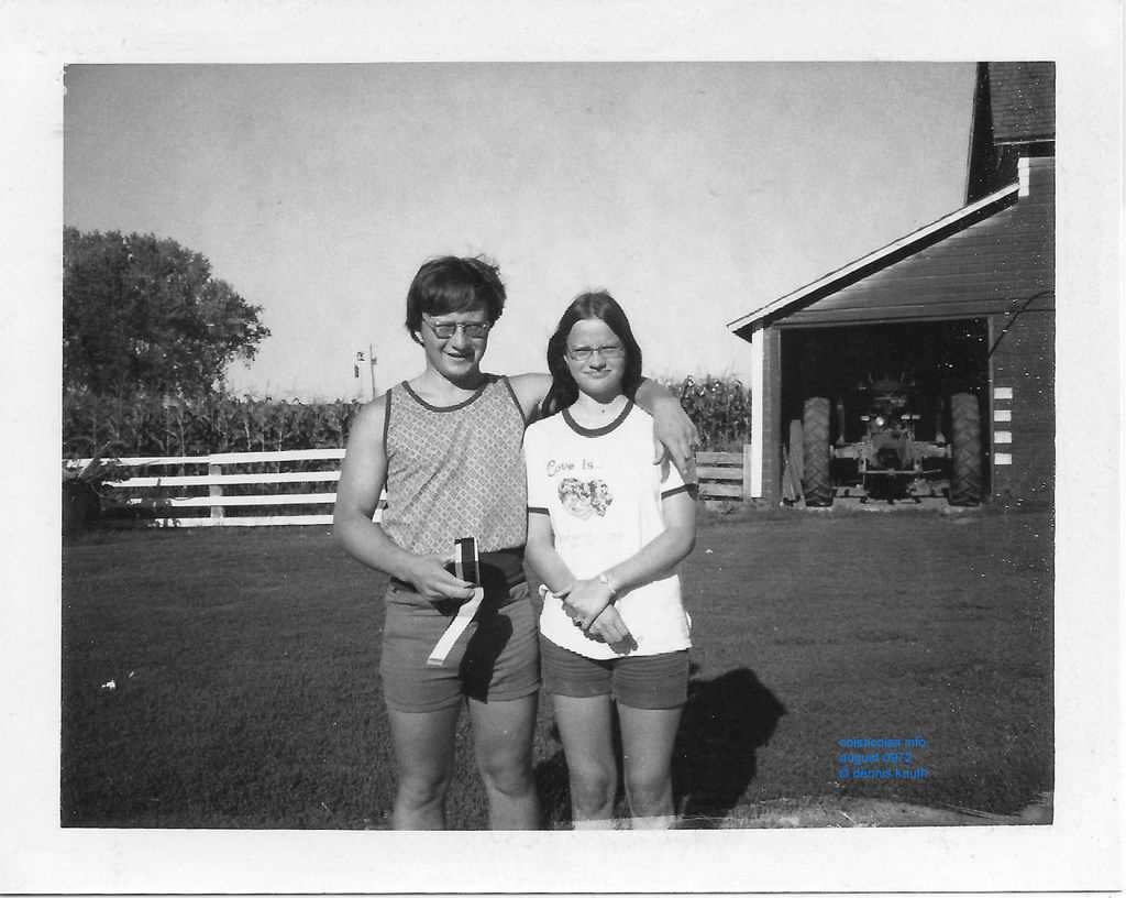 Sherri Donadean and Dennis Duwayne in Glorias black and white