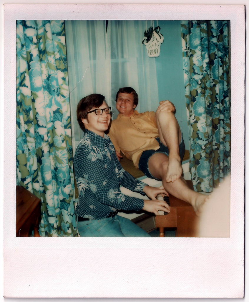 Dennis Plays and Tom Vamps