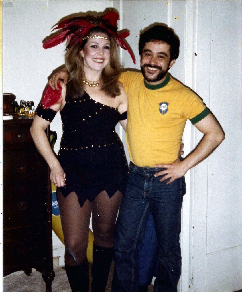 carnival_helton_and_lady_friend.jpg (large)