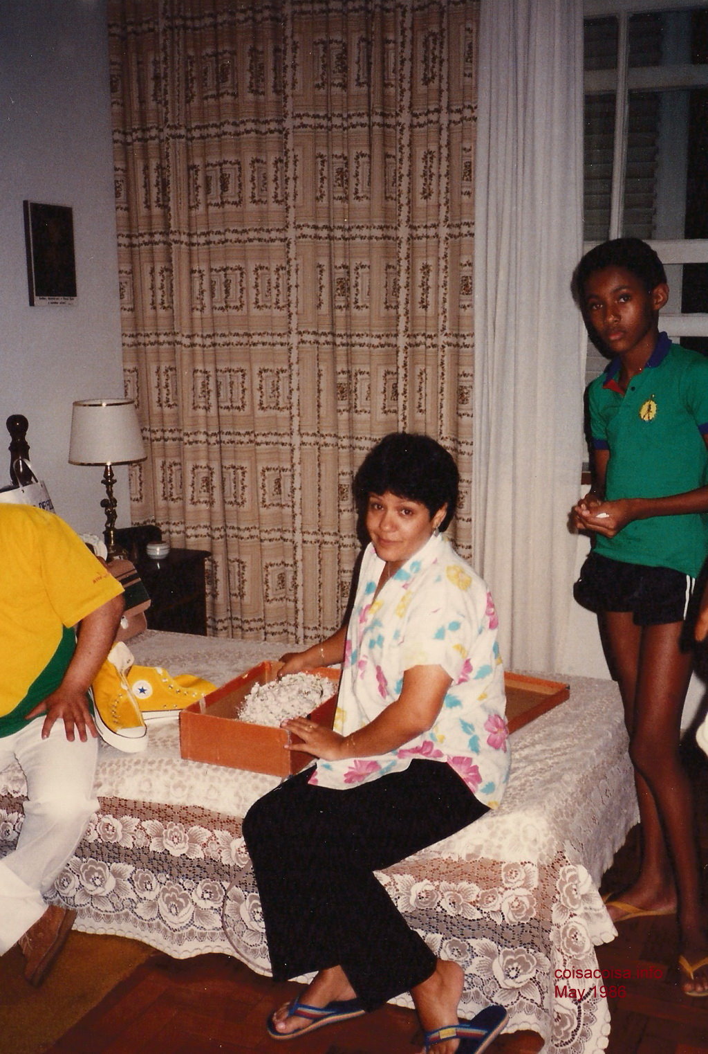 Opening the wedding box