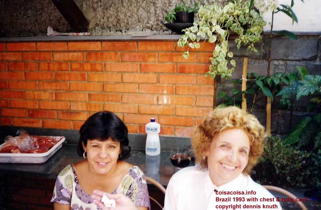 Heloisa and Gabriella at Vicentina's