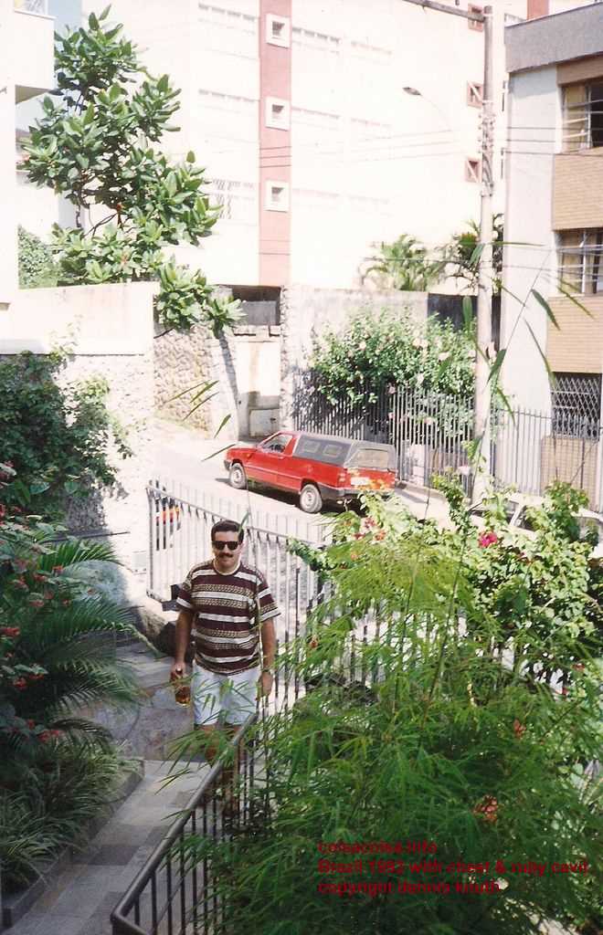 Ricardo walking up to Vicentina's porch