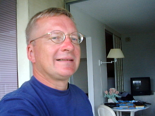 Dennis with a sunburn takes a selfie