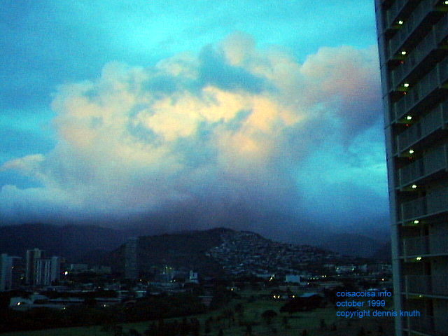Rainclouds on the Honolulu Mountains