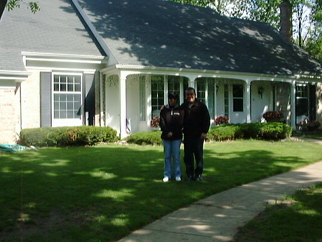 Jeannette Ayres lawn on May 14 2000