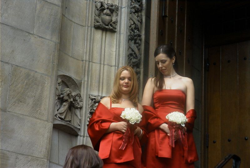 Bridesmaids Rosangela and Pris Sister