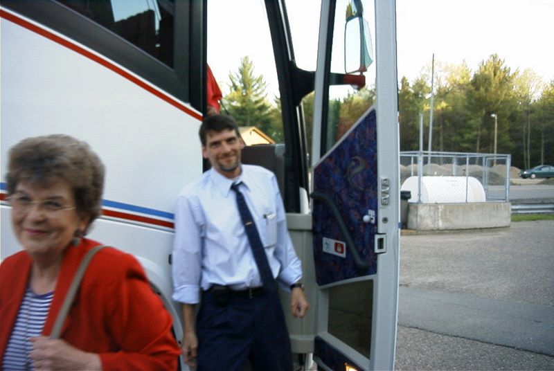 2001_05_12_peggybday_59_bus_driver_donna.jpg (large)