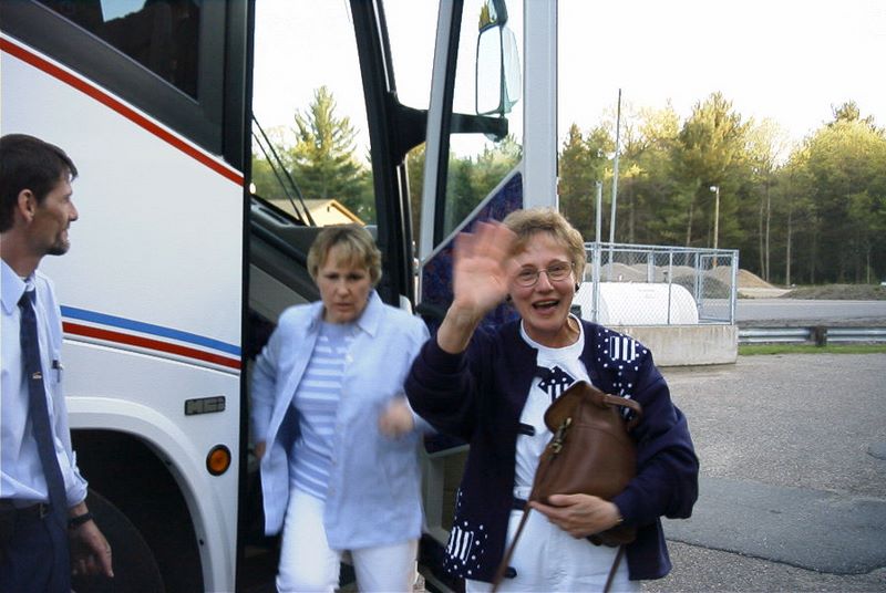 2001_05_12_peggybday_63_nancy.jpg (large)