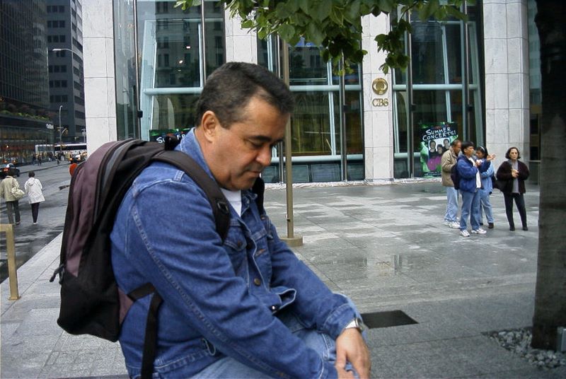 2001_05_26_fao_schwartzplaza.jpg (large)