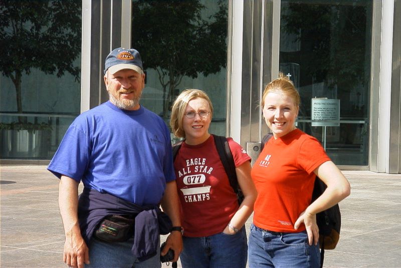 Gary, Kelli, and Kaydi Saxe