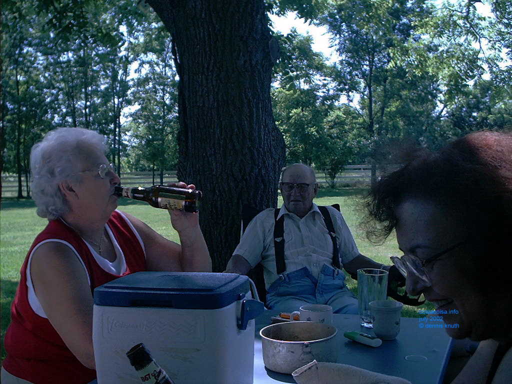 2002_07_04_traveling_w_janine_in_wi_atdads_6.jpg  (large)