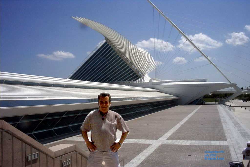 2002_07_04_traveling_w_janine_in_wi_milwaukee_6.jpg  (large)