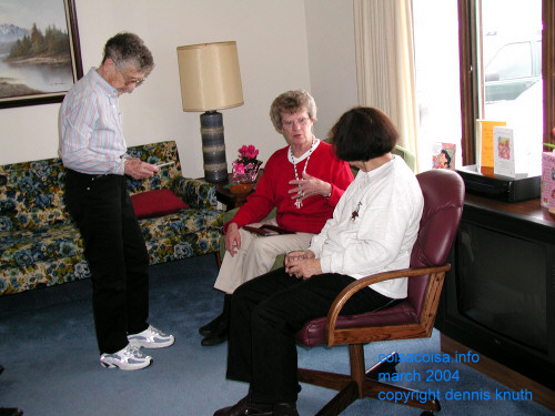 2004_0326_normasbirthday_emo_rose_elvera.jpg (large)