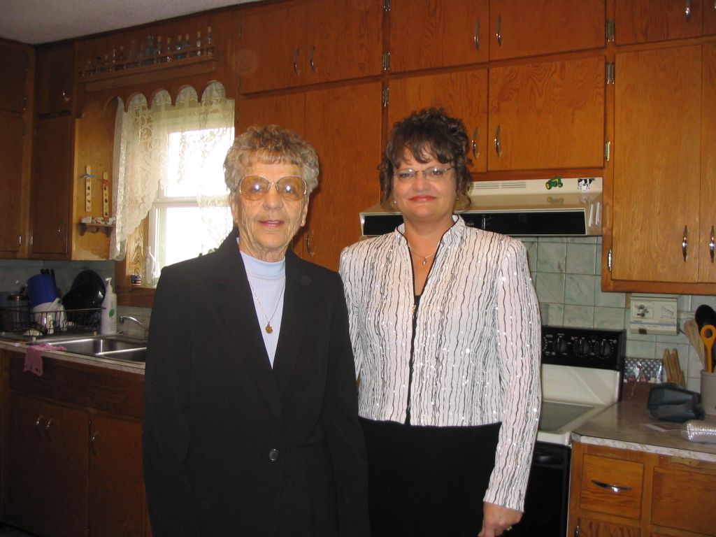 Mother Sherri and Grandmother Emogene of the Groom