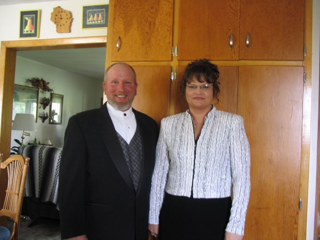 Sherri and Gary ready for Nathan's Wedding