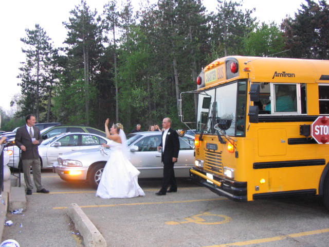 k_wedding_waitingfordance_13.jpg (large)