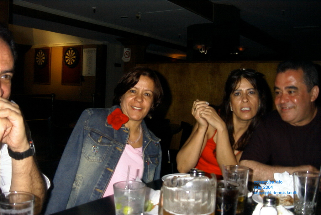 Heloisa and Lore at the pub