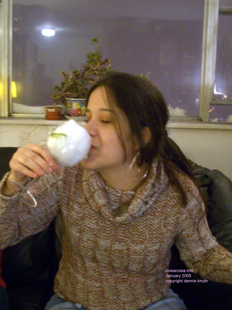 Tasty snowy caipirinha Thaissa