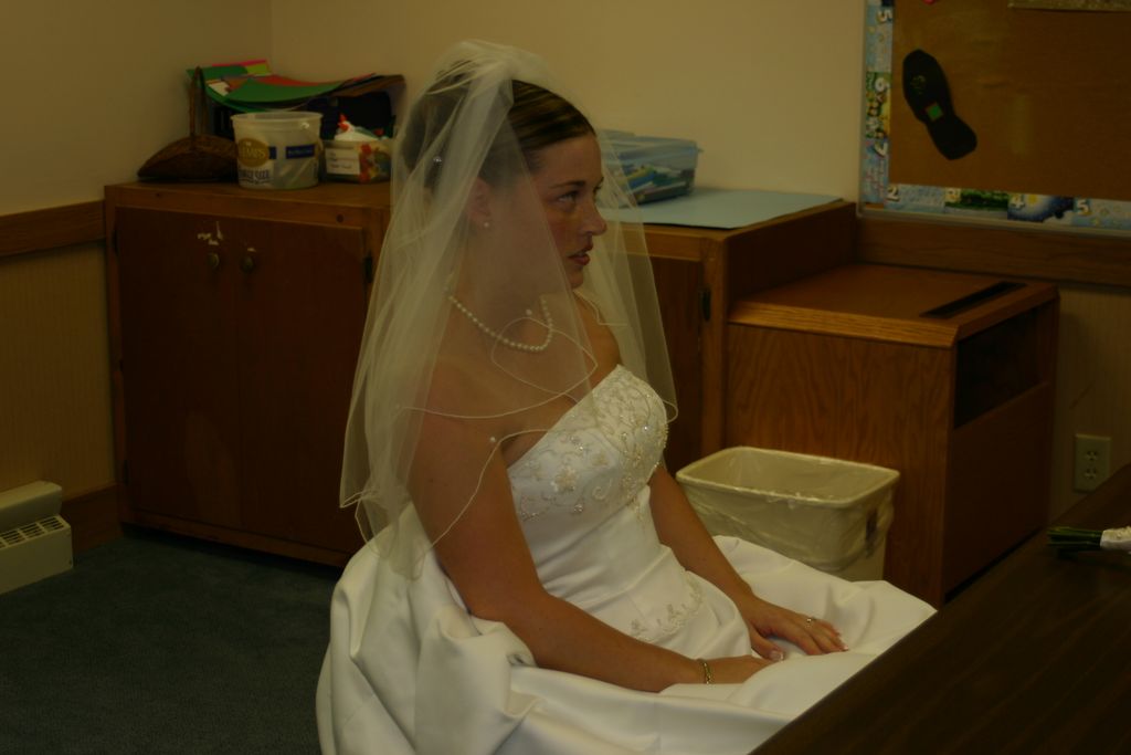 2005_08_00_jj_wedding_bridesmaids_028.jpg (large)