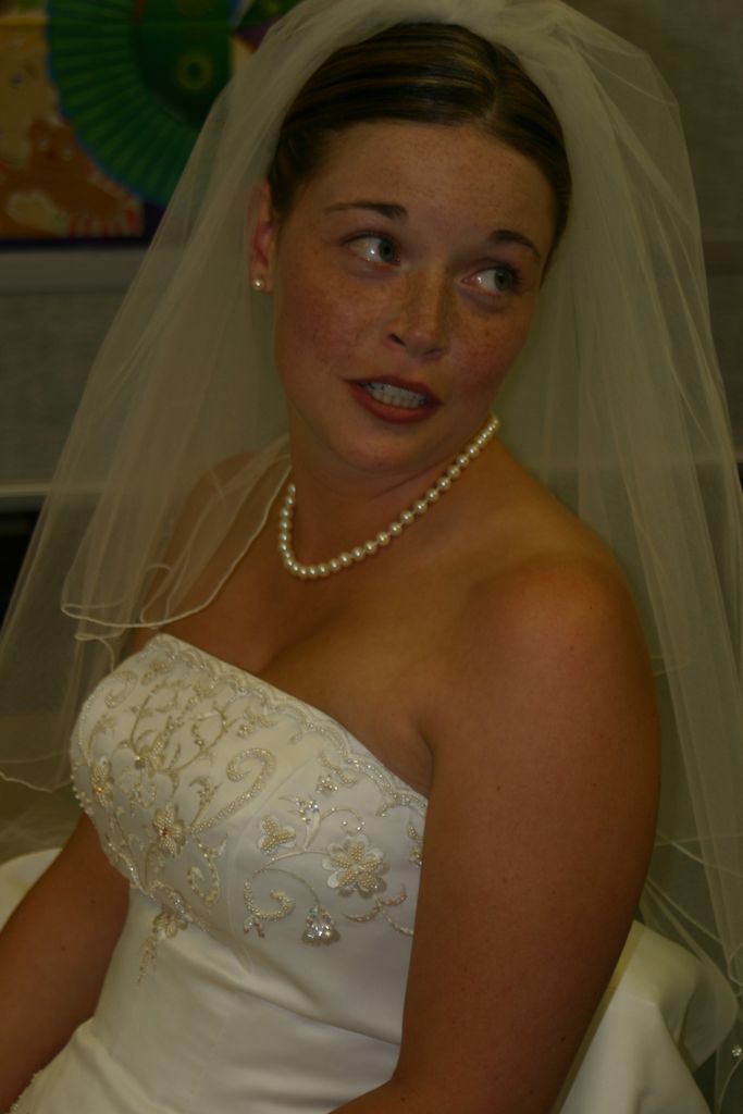 2005_08_00_jj_wedding_bridesmaids_029.jpg (large)