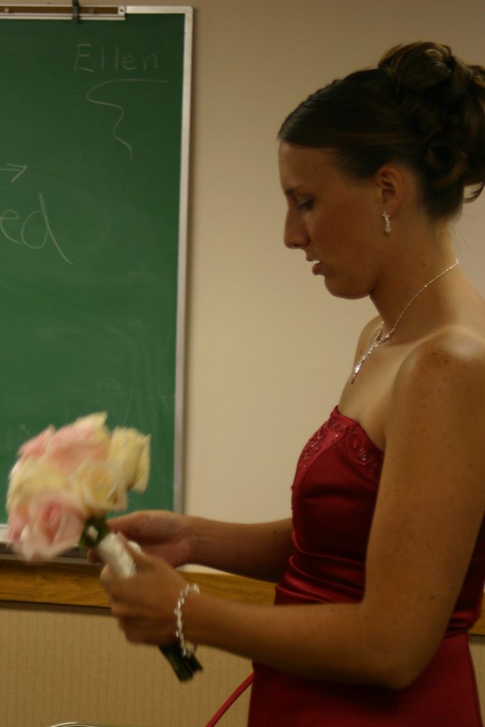 2005_08_00_jj_wedding_bridesmaids_037.jpg (large)