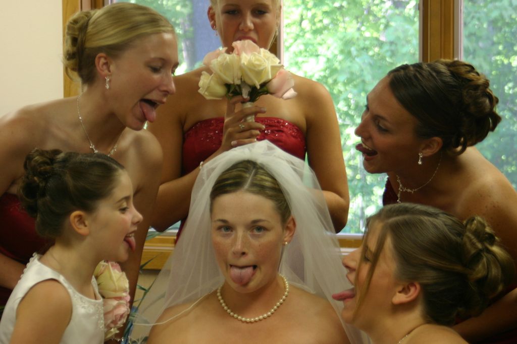 2005_08_00_jj_wedding_bridesmaids_041.jpg (large)