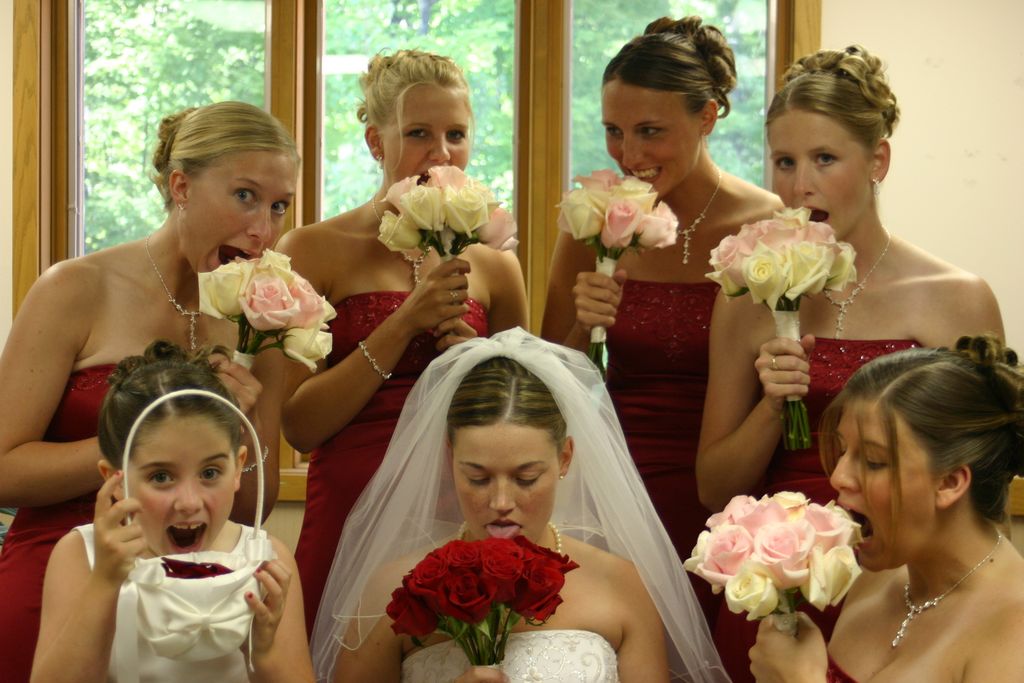 2005_08_00_jj_wedding_bridesmaids_042.jpg (large)