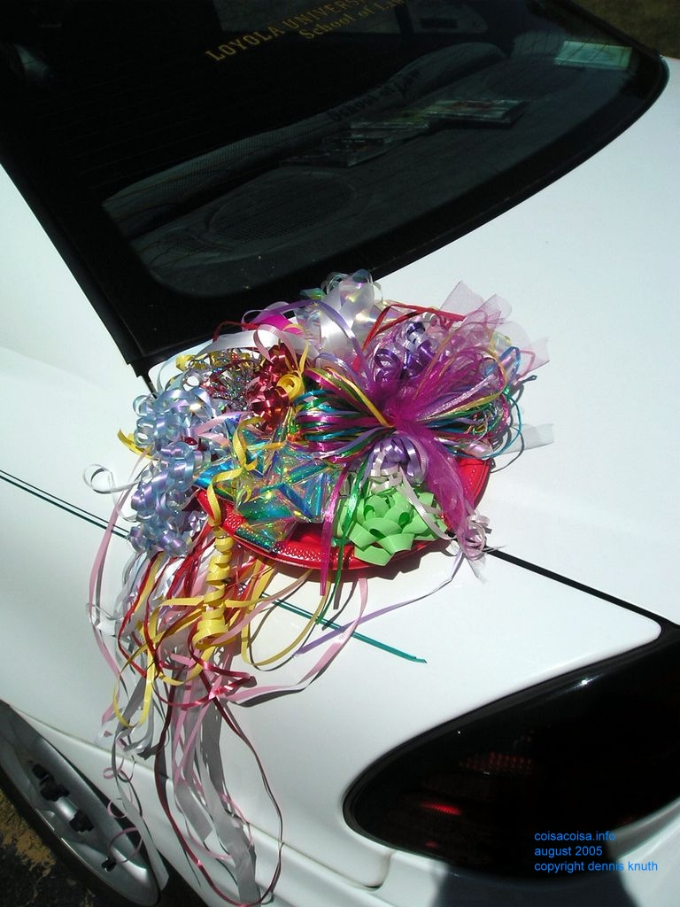 Ribbons on a paper plate make a beautiful bouquet