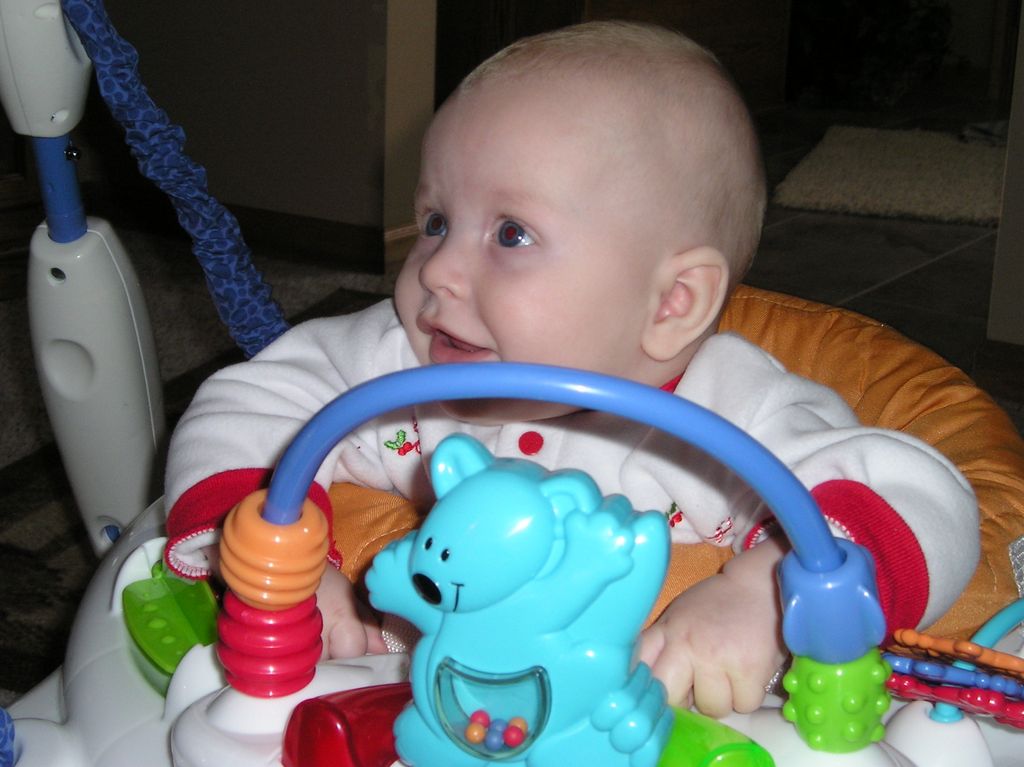 2005_12_24_xmas_jareds_1st_03.jpg (large)