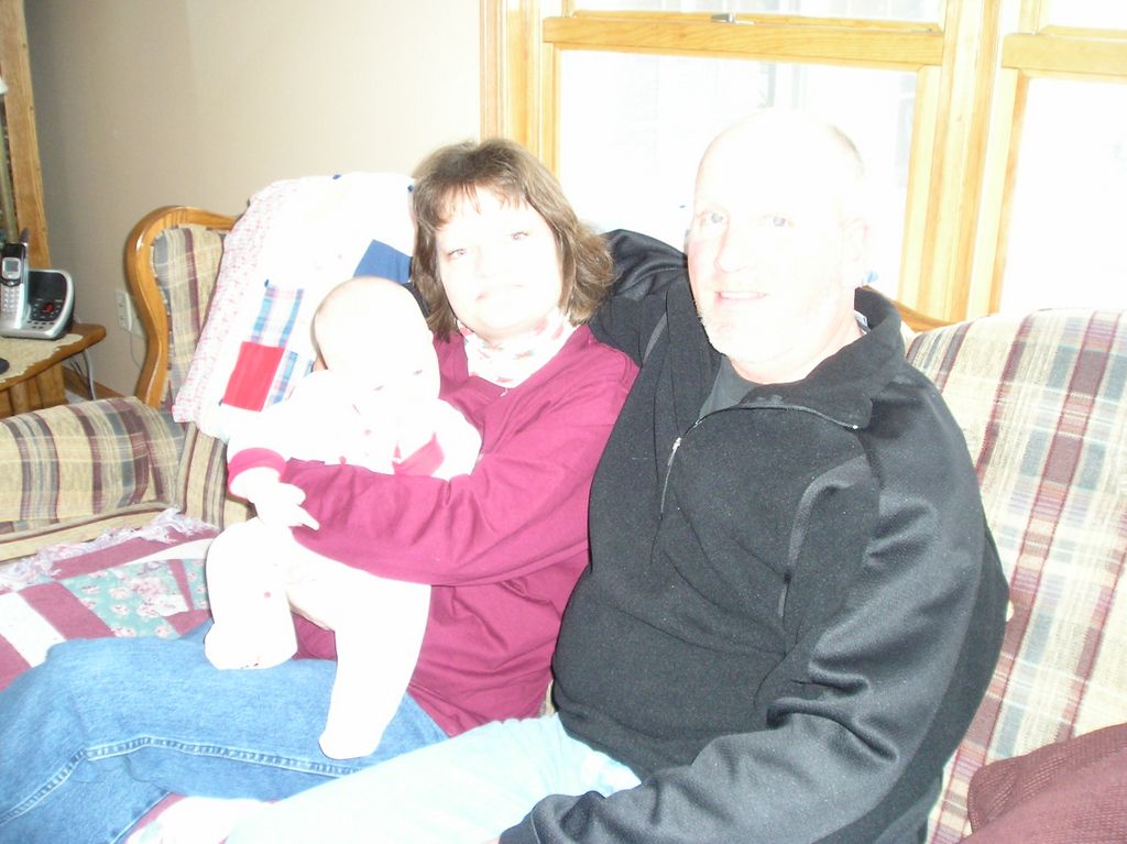 2005_12_24_xmas_jareds_1st_12.jpg (large)