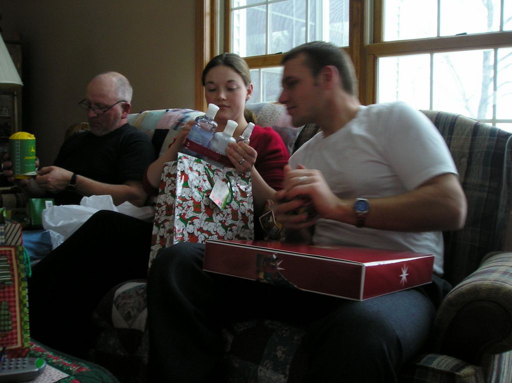 2005_12_24_xmas_jareds_1st_16.jpg (large)