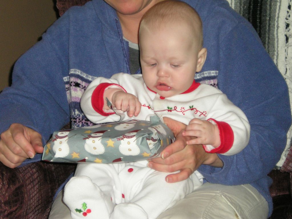 2005_12_24_xmas_jareds_1st_23.jpg (large)