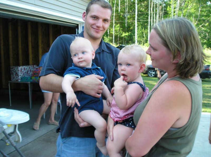 2006_07_18_jared_at_sherris_w_justin_04.jpg (large)