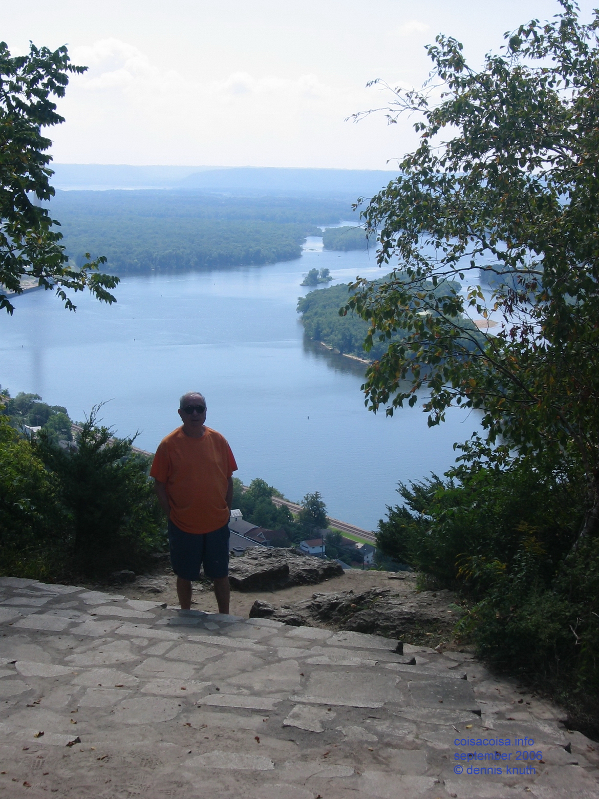 Muscio with the downstream Mississippi River at Alma