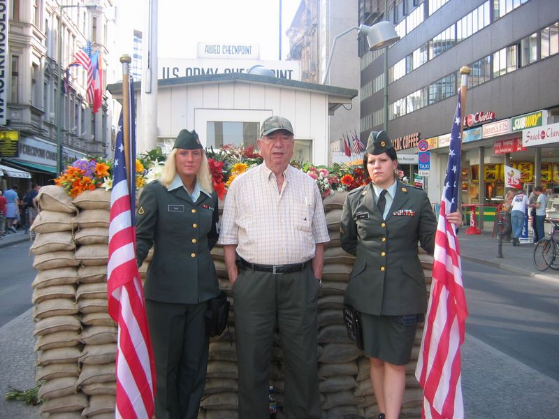 2006_09_24_helton_muscio_in_germany_139.jpg (large)