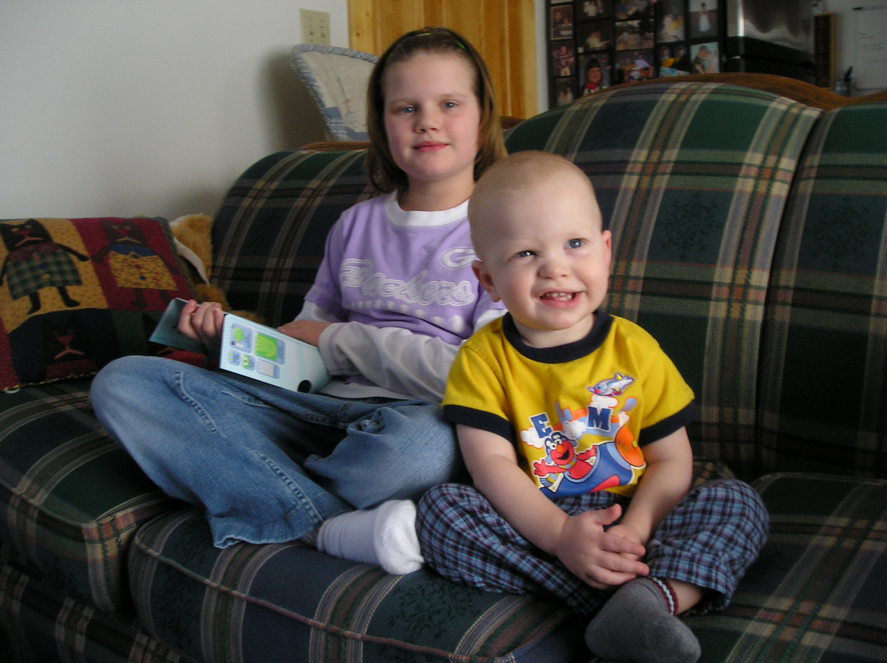 Jared and Kelsey on the sofa on the farm