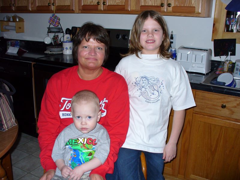 Kelsey Jared and Kelsey 2007 April