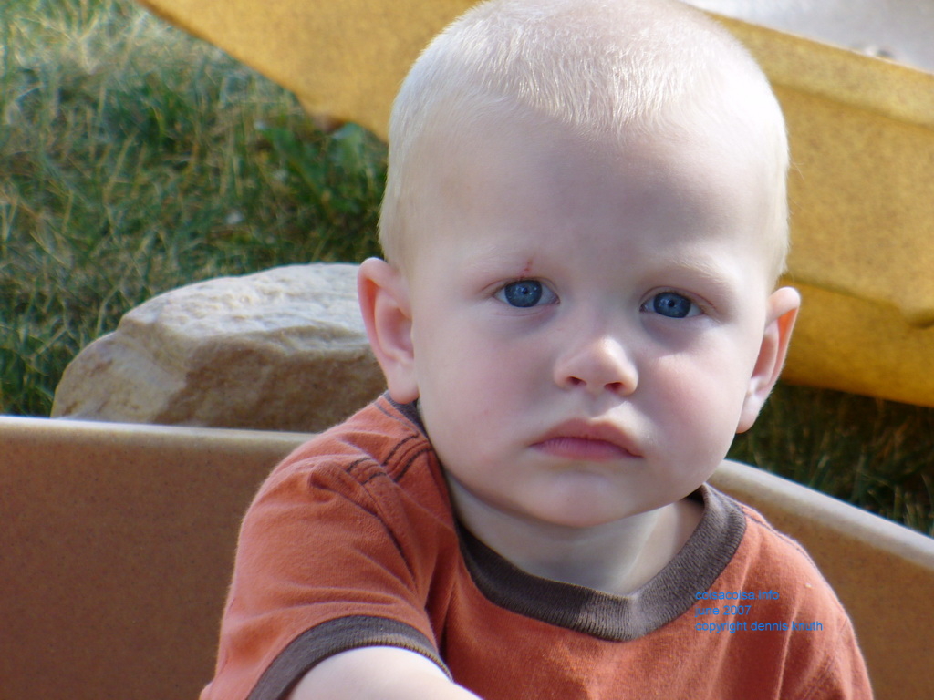 Blue eyed Jared close up 2007