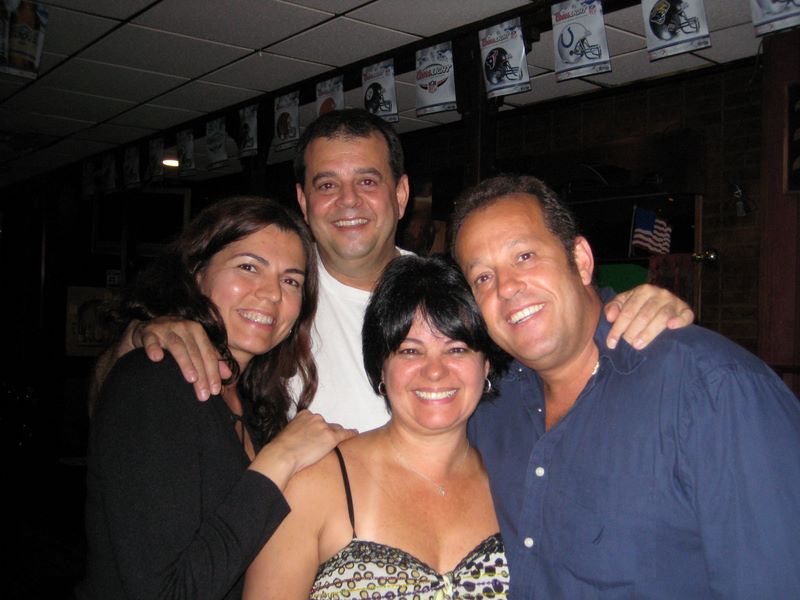 09_12_hbday_rogerio_camera_2.jpg (large)