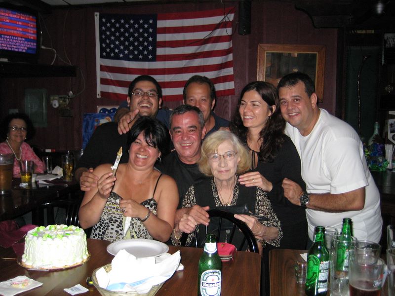 09_12_hbday_rogerio_camera_22.jpg (large)