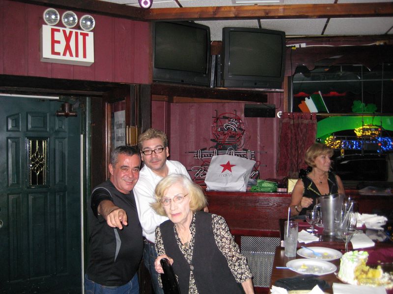 09_12_hbday_rogerio_camera_38.jpg (large)