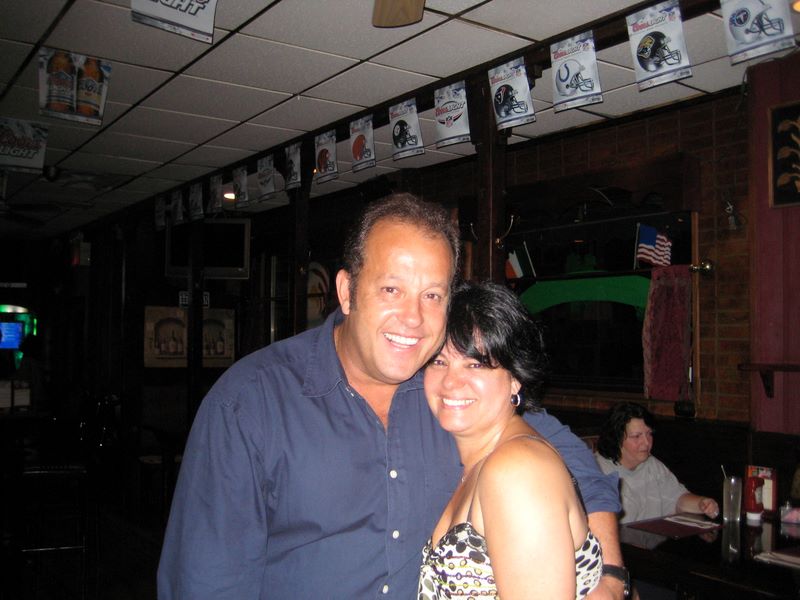 09_12_hbday_rogerio_camera_4.jpg (large)