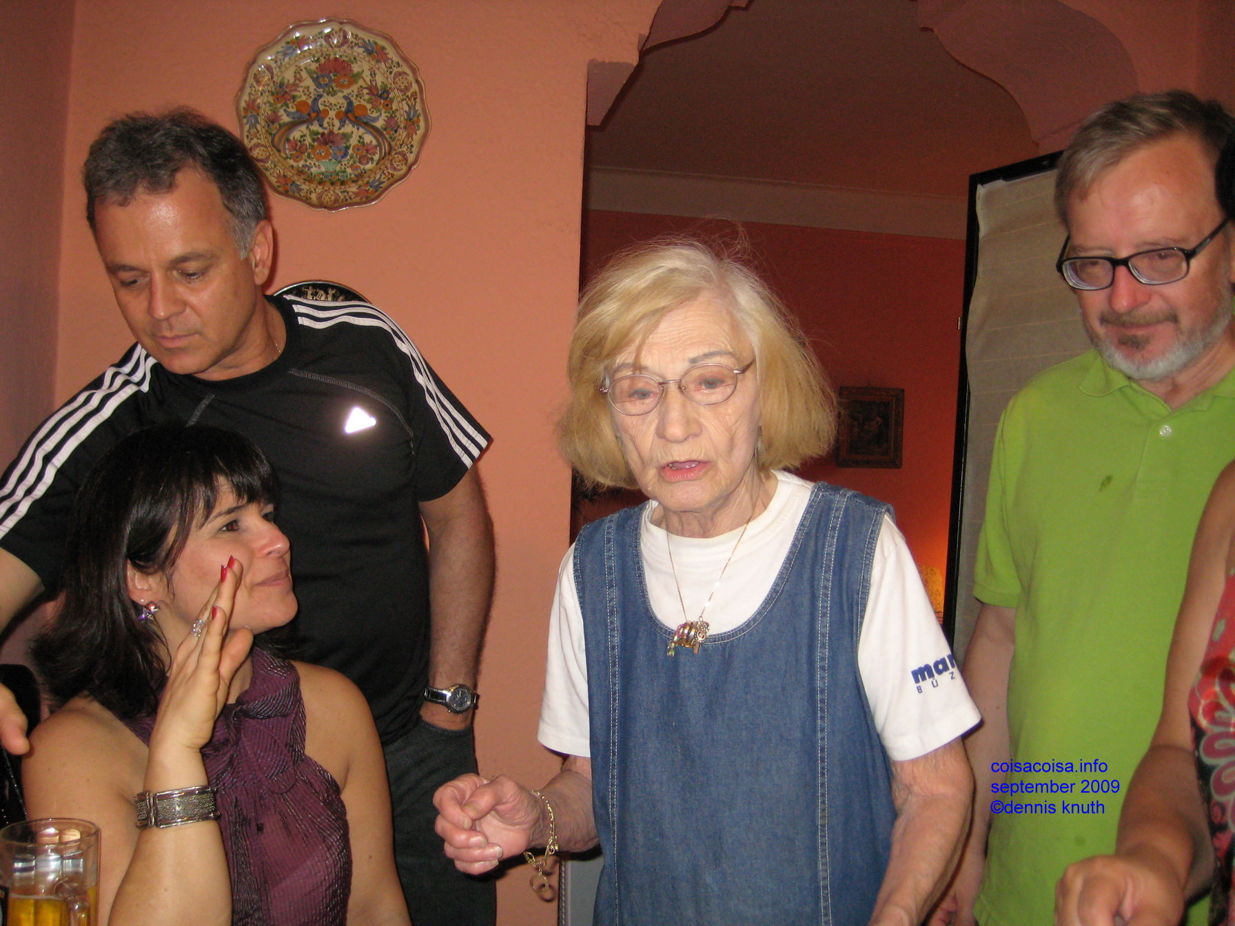 09_13_hbday_ines_camera_7.jpg (large)