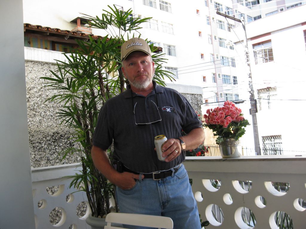 Gary has a beer on arriving in Belo Horizonte