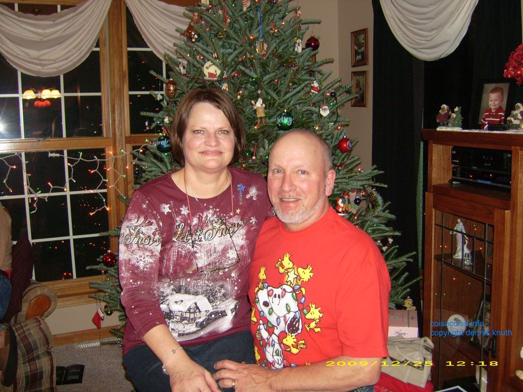 2009_12_25_xmas_portraits_kelly_002.jpg (large)