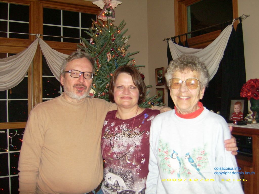 2009_12_25_xmas_portraits_kelly_012.jpg (large)