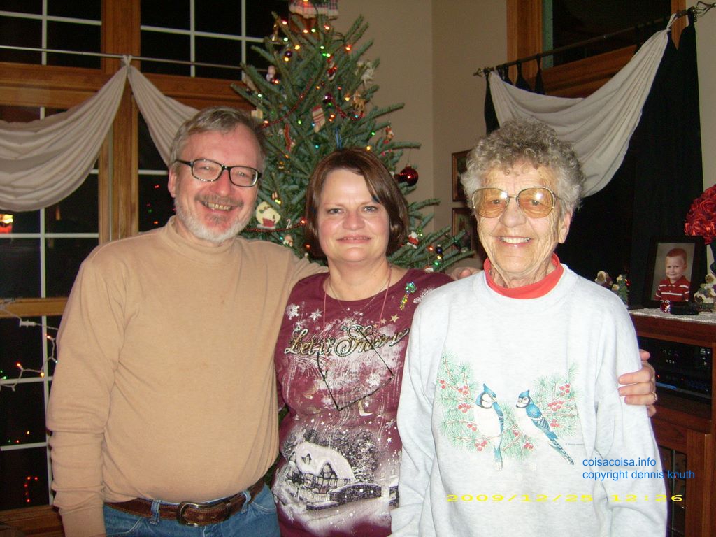 2009_12_25_xmas_portraits_kelly_013.jpg (large)