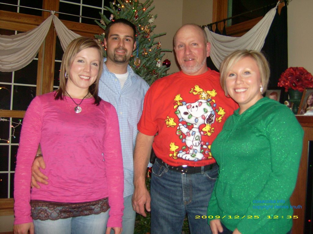 2009_12_25_xmas_portraits_kelly_021.jpg (large)