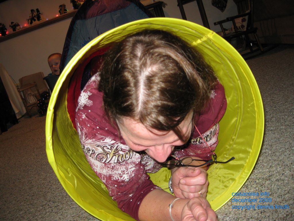 2009_12_25_xmas_tent_002.jpg (large)