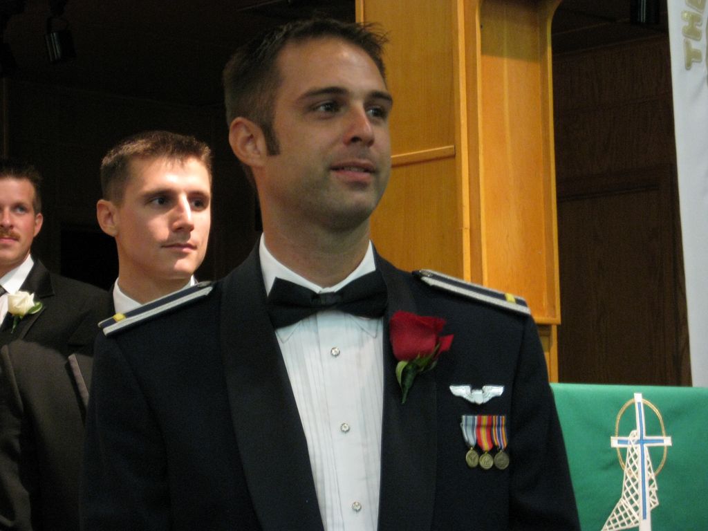 07_04_wedding_a_b_altar_00.jpg (large)